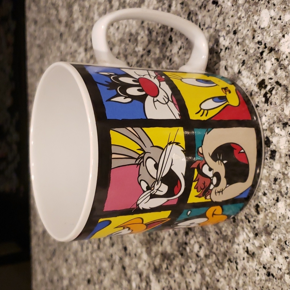 Sakura Vintage 1994 Looney Tunes Mug